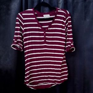 🌵3 for $30🌵 Burgundy Striped Button-Up Top